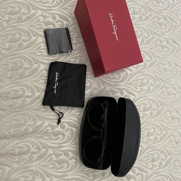 NWT Salvatore Ferragamo Sunglasses 🕶️ - Picture 7 of 7